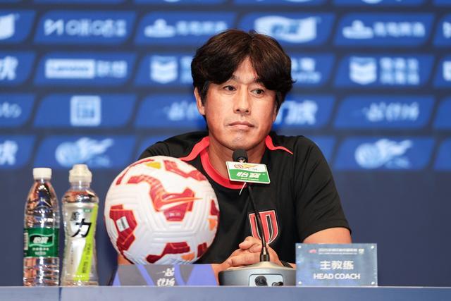 星空体育官网下载-媒体人：蓉城在冲刺阶段是强有力竞争者，徐正源比谁都想拿冠军