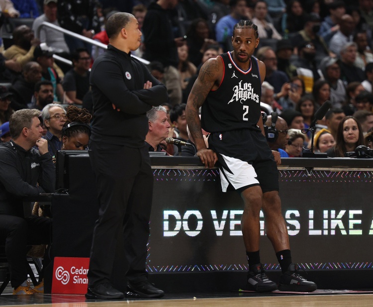 星空体育官网入口-没毛病！本场球队砍下153分的原因是？卢：科怀·伦纳德