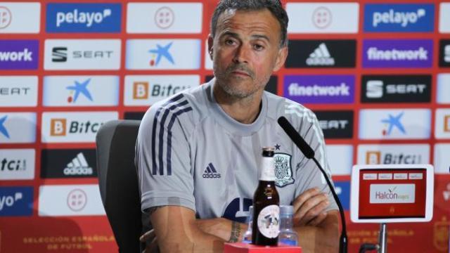 星空体育官网下载-恩里克确认莫拉塔仍将首发：他，还有其他10个人