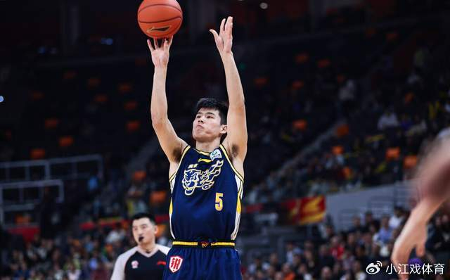 星空体育官网-根本不给机会！广东男篮两大新星逐渐被边缘化，杜锋任人唯亲？|陈家政|王洪泽|杜润旺|深圳男篮|张皓嘉_新浪体育_新浪新闻